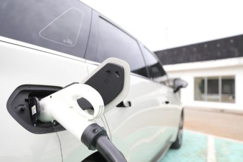 Sebelum Tergoda 'Hijrah' Beli EV, Pertimbangkan Hal Penting Ini Sebelum Tergoda 'Hijrah' Beli EV, Pertimbangkan Hal Penting Ini