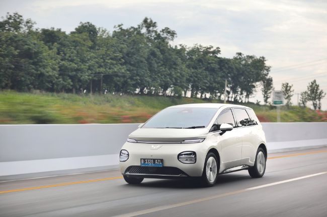 2025/01/Electria-Wuling-Cloud-EV-5.jpeg