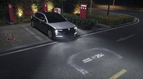 Huawei Punya Robot Untuk EV Charging Otomatis Huawei Punya Robot Untuk EV Charging Otomatis