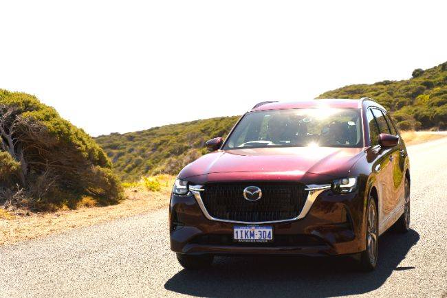 Driving Mazda CX-80 di Australia Barat