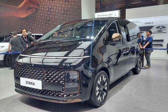 Hyundai Staria