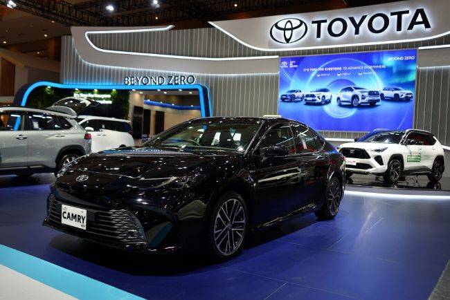 New Toyota Camry Hybrid
