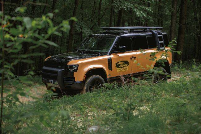 Land Rover Defender Trophy Editio