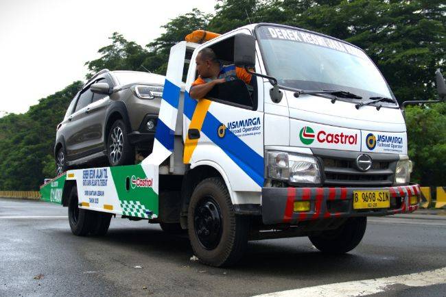 Kampanye Castrol untuk Perlindungan Kendaraan dan Pengendara Siapkan Towing Gratis Towing Gratis Castrol
