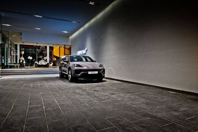 Porsche Curvistan Bangkok