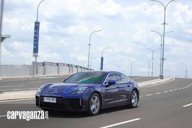 Porsche Panamera: Ikon 4-Door Coupe Sejati Tanpa Menjadi Pelopor Porsche Panamera