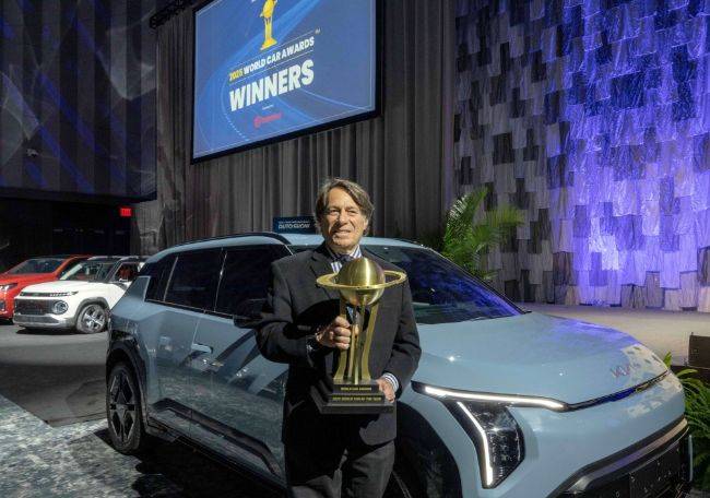 KIA EV3 Dinobatkan Sebagai World Car of the Year 2025: Siap Masuk Pasar Indonesia Kia EV3