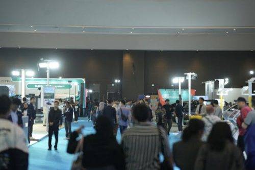 Deretan Mobil Listrik Terbaru di PEVS 2025: Dari Mobil Niaga Sampai Premium Deretan Mobil Listrik Terbaru di PEVS 2025: Dari Mobil Niaga Sampai Premium