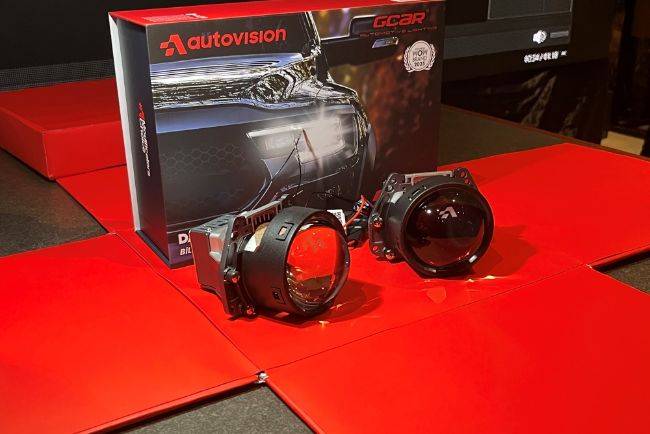 Autovision Luncurkan Bi-LED Projector Terbaru, Bisa Atur Lampu Mobil di Smartphone Autovision Dakar Carbon