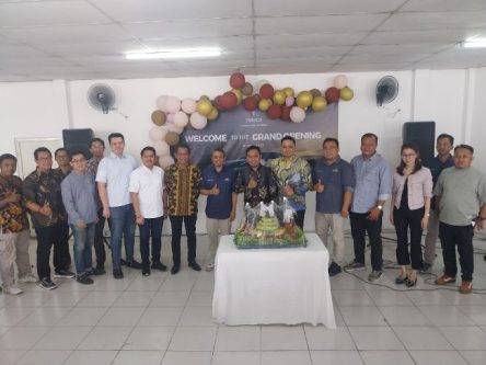Resmikan Diler Ke-15 di Cibubur, TRIIVCO Terus Berekspansi Di Pasar Mobkas Resmikan Diler Ke-15 di Cibubur, TRIIVCO Terus Berekspansi Di Pasar Mobkas