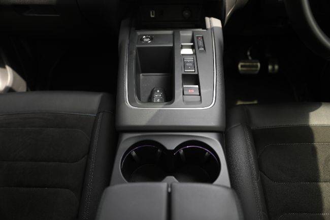 Konsol tengah Citroen C5 Aircross
