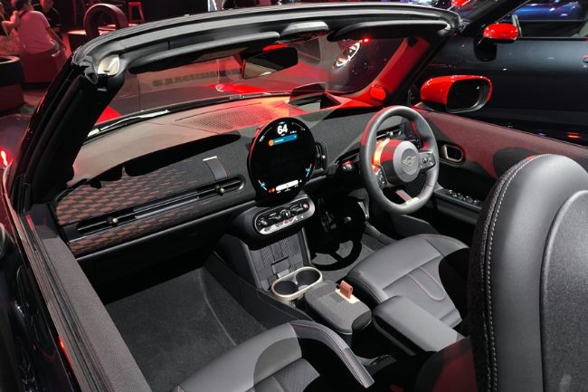 MINI JCW 2025