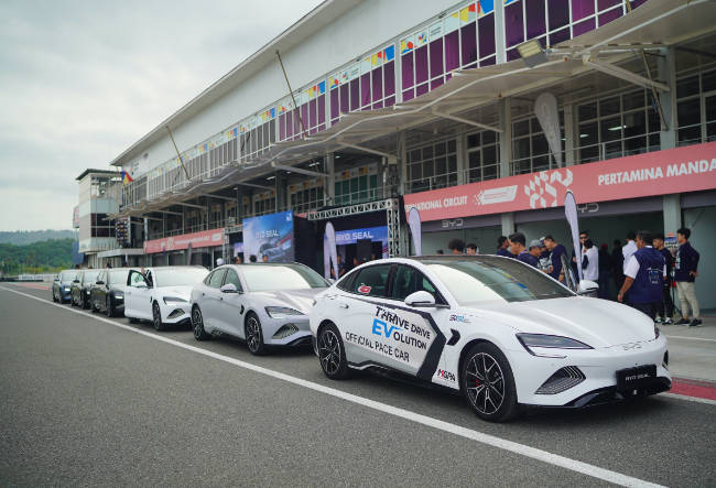 Road test BYD Seal with DiSus-C Technology di Mandalika