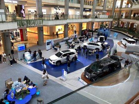 Toyota Space Sajikan Teknologi Hybrid EV ke Empat Kota Besar Indonesia Toyota Space Sajikan Teknologi Hybrid EV ke Empat Kota Besar Indonesia