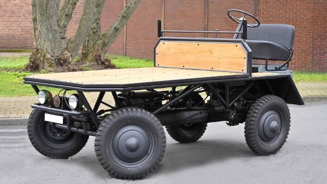 VW Plattenwagen tahun 1946 yang sudah direkonstruksi.