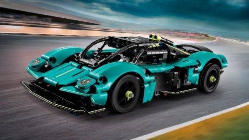 Aston Martin Valkyrie Kini Hadir dalam Versi Lego, Termasuk Gullwing dan Mesin V12 Aston Martin Valkyrie Kini Hadir dalam Versi Lego, Termasuk Gullwing dan Mesin V12