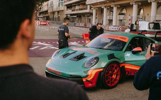 Porsche 911 GT3 RS Rennstall Dua Lipa