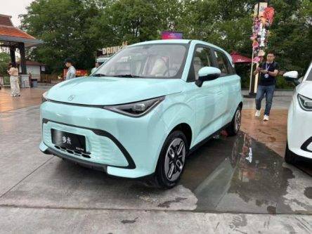 Chery QQ Domi Debut di Cina Jadi City Car EV Murah, Tidak Sampai Rp150 Juta Chery QQ Domi Debut di Cina Jadi City Car EV Murah, Tidak Sampai Rp150 Juta