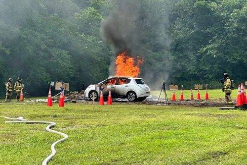 Mobil Listrik Sulit Padam Saat Kebakaran, Ini Penjelasannya Mobil Listrik Sulit Padam Saat Kebakaran, Ini Penjelasannya