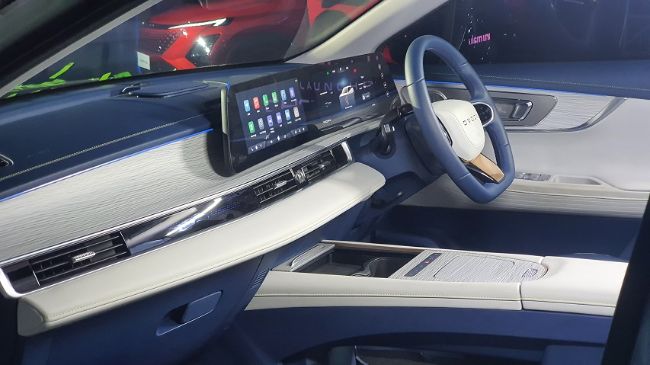 Interior Chery E5