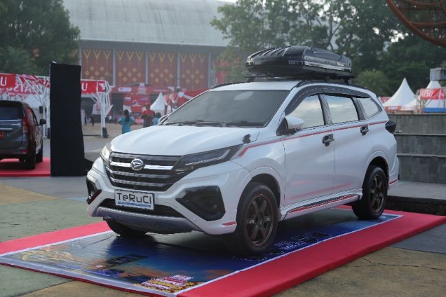 Eriza, pemilik Daihasu Terios modif.