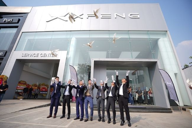 Dealer Xpeng Puri Jakarta