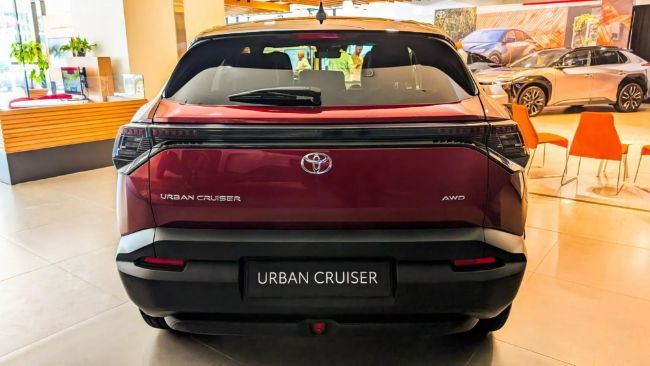 2025/07/Toyota-Urban-Cruiser-EV-6.jpg