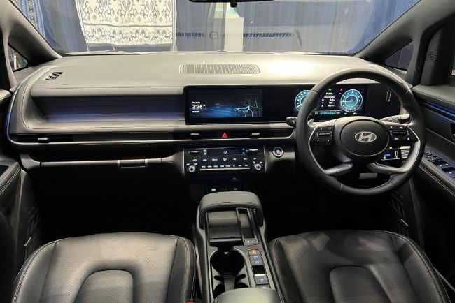 Hyundai Stargazer Cartenz