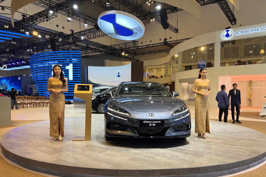 GIIAS 2025: Debut Denza Tegaskan Dominasi BYD di Segmen EV Nasional GIIAS 2025: Debut Denza Tegaskan Dominasi BYD di Segmen EV Nasional