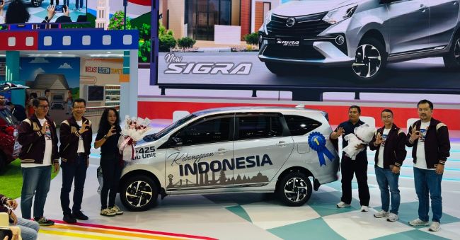 New Daihatsu Sigra 1.2R Deluxe