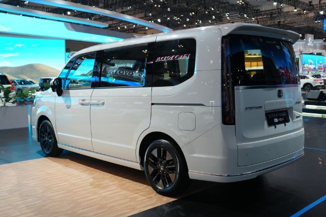 Honda Step WGN eHEV