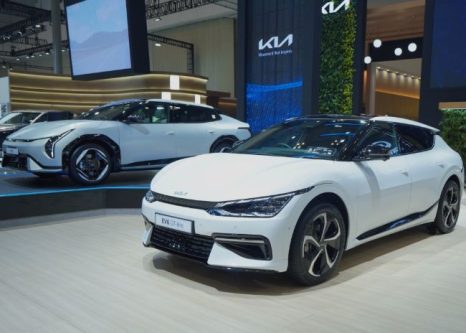 GIIAS 2025: Kia Pamer Model Elektrifikasi Andalan, EV9 dan EV6 GIIAS 2025: Kia Pamer Model Elektrifikasi Andalan, EV9 dan EV6