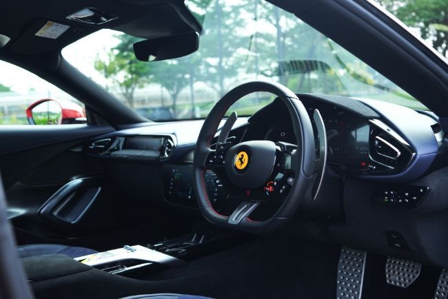 2025/08/Test-Drive-Ferrari-12Cilindri-4.jpg