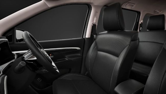 2025/09/Suzuki-XL7-Kuro-Edition-India-5.jpg