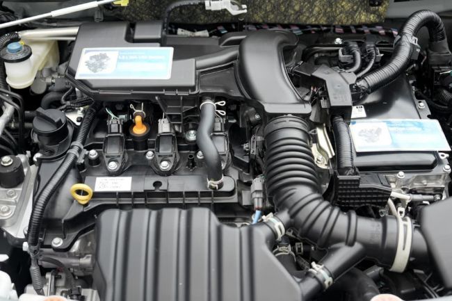 Daihatsu Rocky e-Smart Hybrid