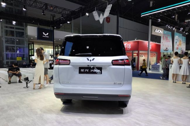 2025/09/Wuling-Xingguang-730-4.jpg