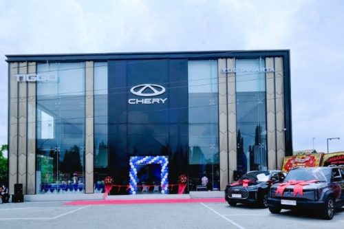 Chery Resmikan Cabang Dealer Baru di Padang dan Yogyakarta Chery Resmikan Cabang Dealer Baru di Padang dan Yogyakarta