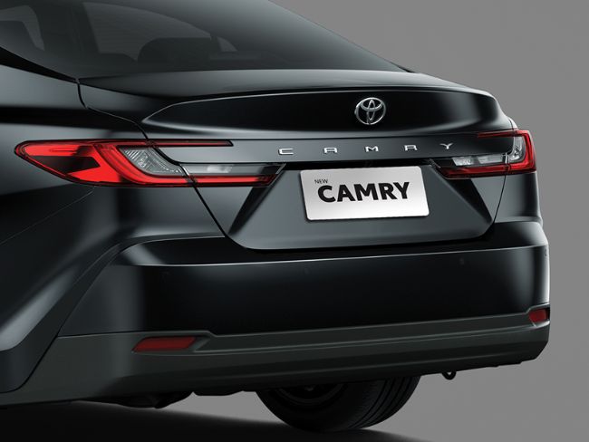 2025/10/New-Toyota-Camry-2.5-V-2025-1.jpg