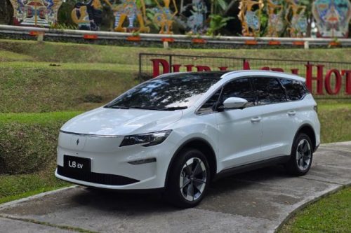 Ada Logo Geely di Aletra L8, Ini Maksud dan Alasannya Ada Logo Geely di Aletra L8, Ini Maksud dan Alasannya