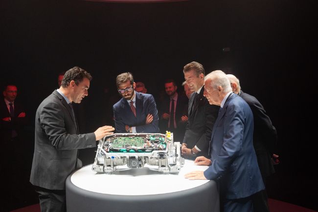 9 Hal Yang Wajib Diketahui Dari Mobil Listrik Ferrari Elettrica