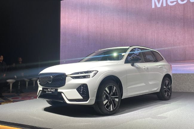 2025/10/Volvo-XC60-MHEV-2.jpg