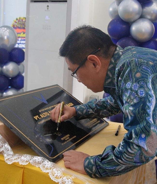 Peresmian Dealer VinFast Cengkareng