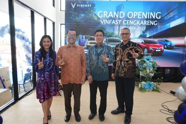 Peresmian Dealer VinFast Cengkareng