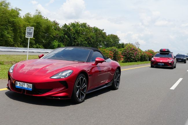 Touring Electriculture MGEVC