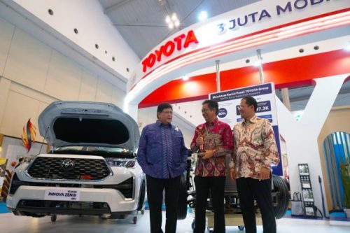 Kinerja Ekspor dan Elektrifikasi Toyota Berbuah Primaniyarta Lifetime Achievement Kinerja Ekspor dan Elektrifikasi Toyota Berbuah Primaniyarta Lifetime Achievement