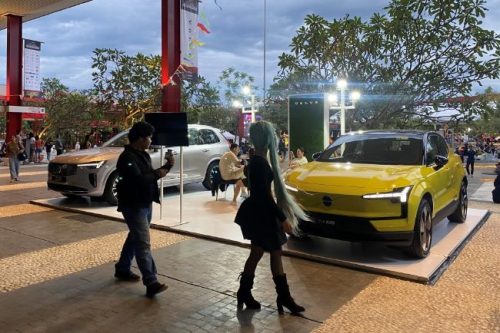Volvo Sorot Dua Model SUV Elektrifikasi di Indonesia Autovaganza 2025 Volvo Sorot Dua Model SUV Elektrifikasi di Indonesia Autovaganza 2025
