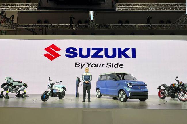 Booth Suzuki