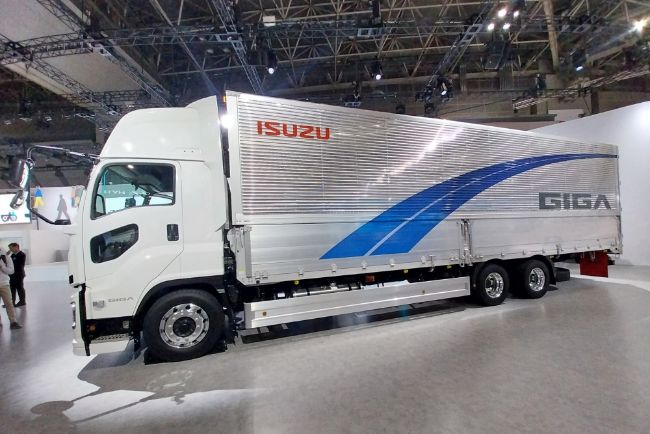 2025/10/Isuzu-Giga-Japan-Mobility-Show-2025.jpg