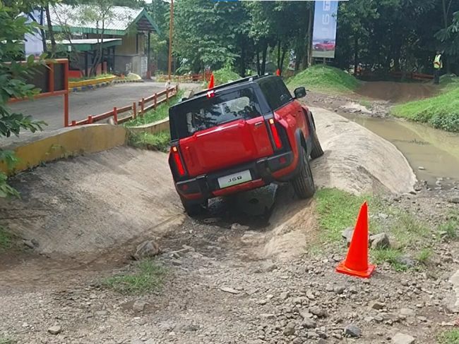 Test Drive Chery J6T