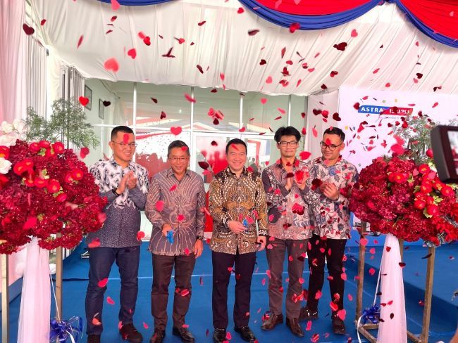 Opening Dealer Astra Isuzu Kendari